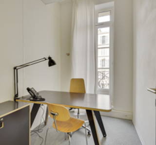Bureau privé 10 m² 1 poste Coworking Rue de la République Marseille 13002 - photo 1